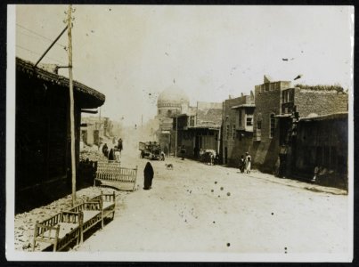 View of Baghdads newest road, called Khalil Pasha Road. As the photograph shows, Bestanddeelnr 158-1491