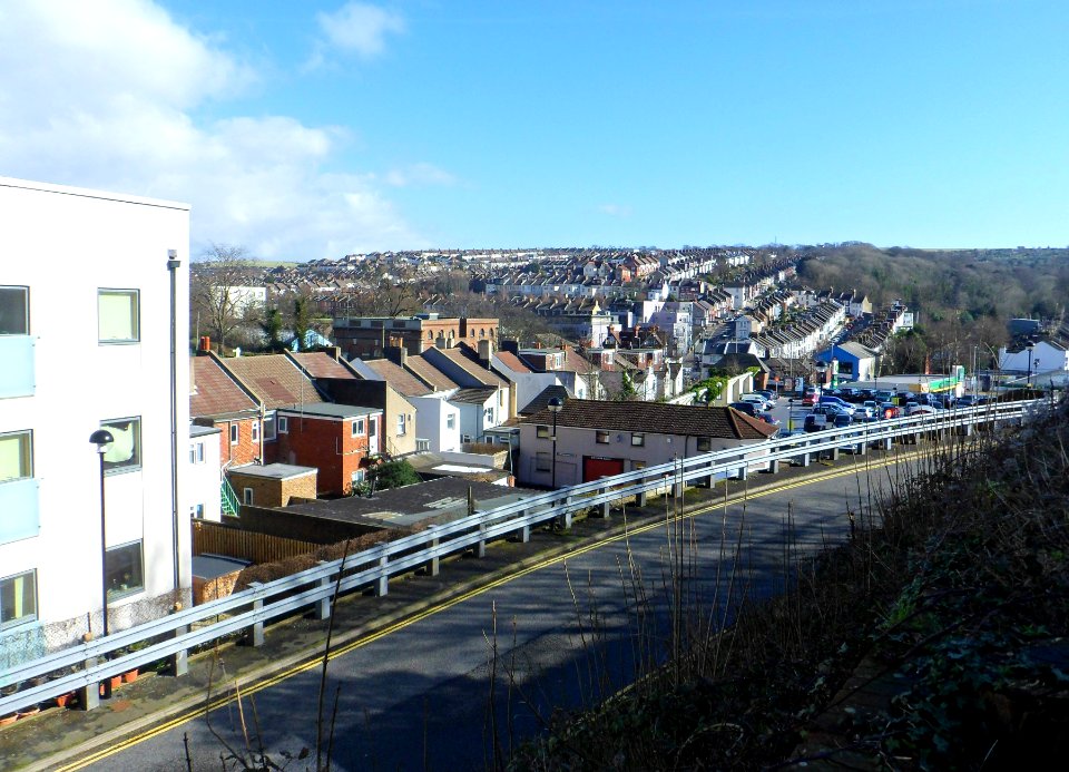 View of Bear Road area from D'Aubigny Road, Round Hill, Brighton (February 2014) (4)