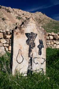 Views around the river, mountains, cemetery, and Ottoman-era fort at Dween 01
