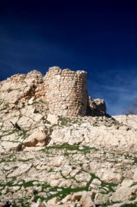 Views around the river, mountains, cemetery, and Ottoman-era fort at Dween 09