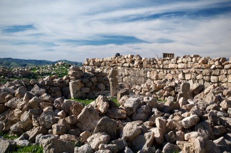Views around the river, mountains, cemetery, and Ottoman-era fort at Dween 06