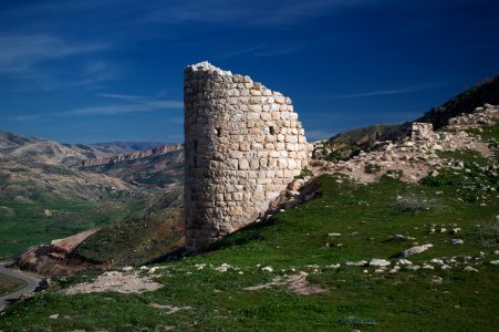 Views around the river, mountains, cemetery, and Ottoman-era fort at Dween 20