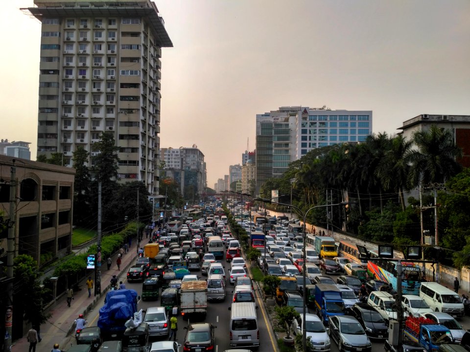 View of Kazi Nazrul Islam Ave Road, Dhaka. 