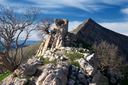 Views around the river, mountains, cemetery, and Ottoman-era fort at Dween 22