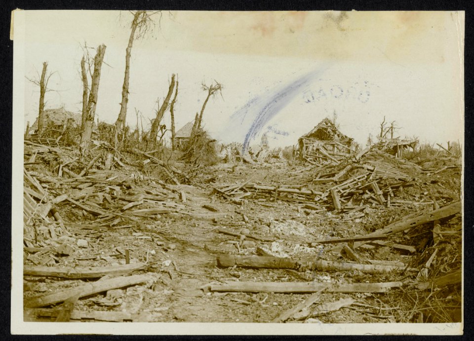 View of Morval which we captured the 25th.1916, Bestanddeelnr 158-1056