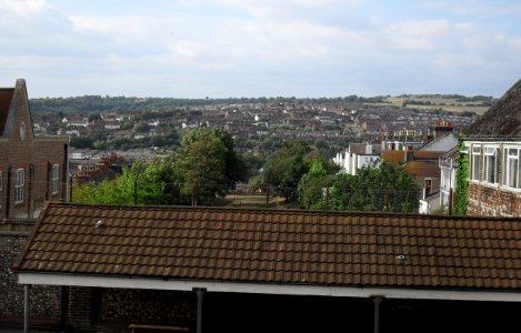 View over Elm Grove Primary School, Brighton (towards Hollingdean) (July 2010)