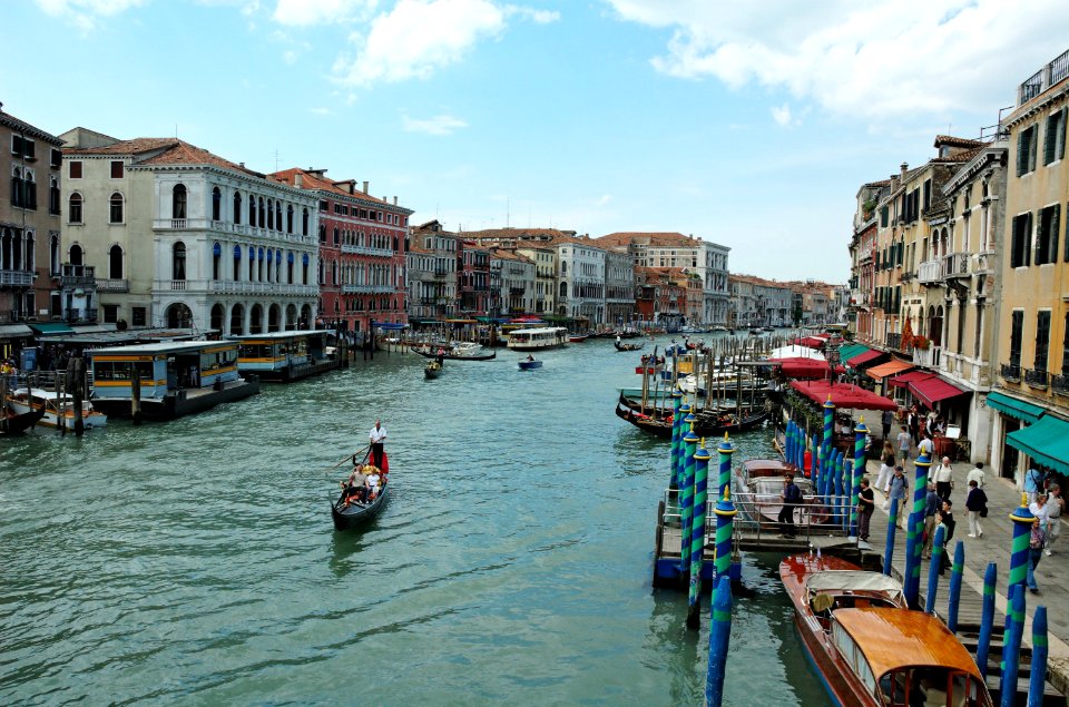 View-from-Rialto-Bridge-Venice-20050524-013