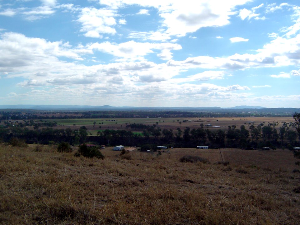 View towards Wivenhoe Pocket from Phipps Road Vernor