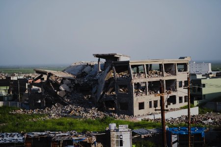 Views in April 2019 around the city center of Shingal 25
