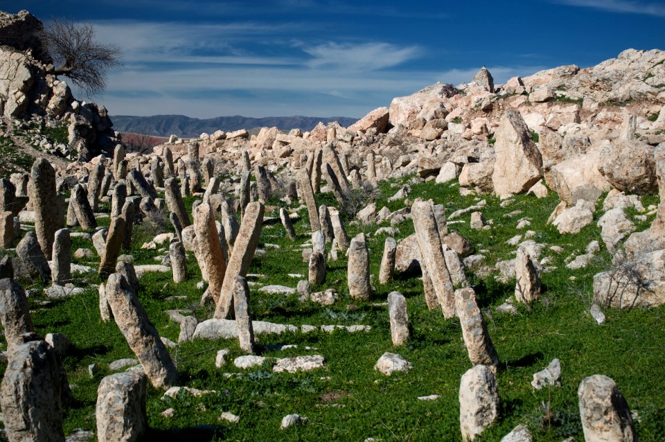 Views around Dween Castle, the cemetery and Ottoman-era fort at Dween village 12
