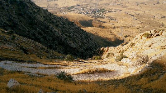 Views and walking around the Monastery of Saint Matthew, Der Mar Matti, near Bashiqa and Bardarash 01