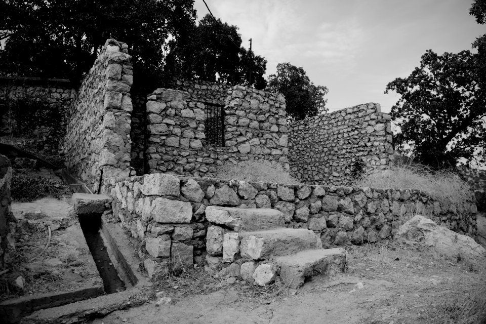 Views and details around Lalish, the holiest pilgrimage site for Ezidis 03