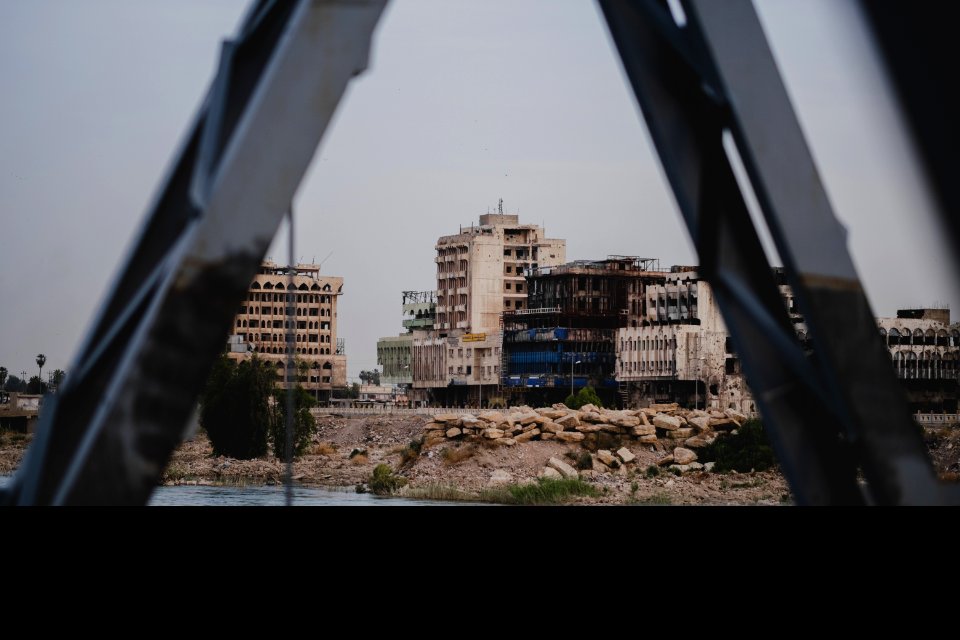Views along the river Tigris in Mosul in 2019 when Moslawis go during the summer to cool down 39