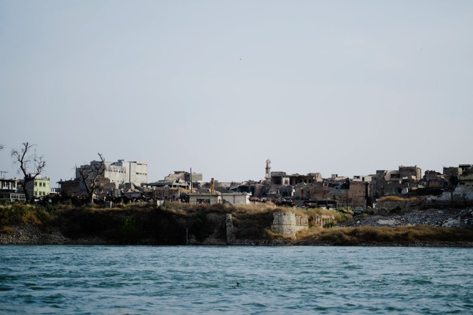 Views along the river Tigris in Mosul in 2019 when Moslawis go during the summer to cool down 03