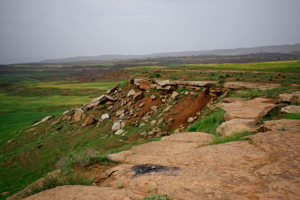 Views along the road from Baharka to Bekhma 09