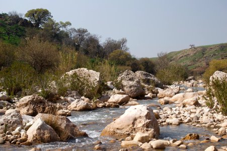 Views around the river, mountains, cemetery, and Ottoman-era fort at Dween 33