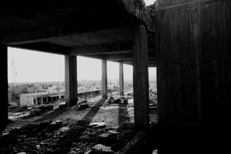 Views in April 2019 around the city center of Shingal 44