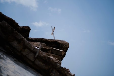 Views in April of 2019 around a ruined church in the ruins in the old city of Shingal 36