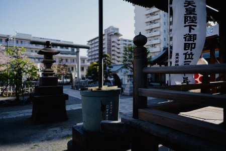 Views in April of 2019 at the Shinto shrine Minami-Senju Wakamiya Hachiman-gu 02