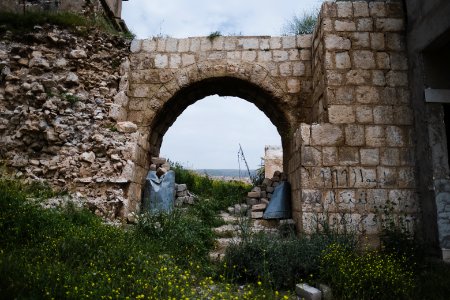 Views in April of 2019 around the historic "Roman Gate" in the ruins in the old city of Shingal 03