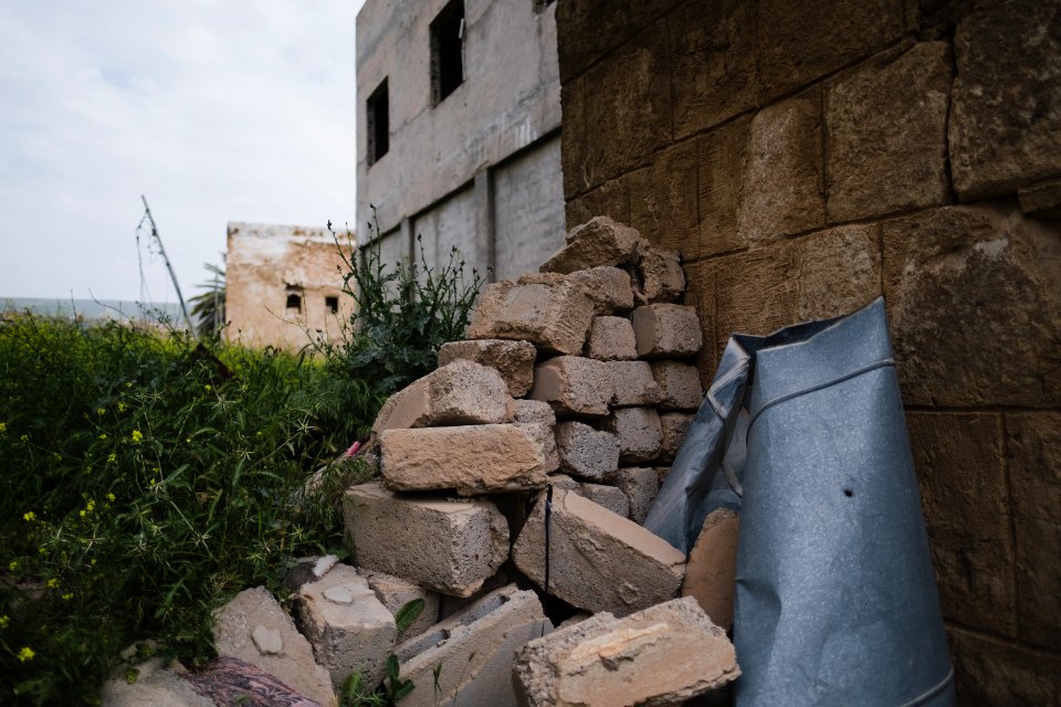 Views in April of 2019 around the historic "Roman Gate" in the ruins in the old city of Shingal 07