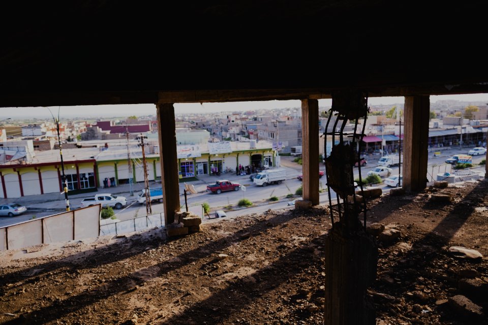 Views in April of 2019 around the city center of Shingal 08