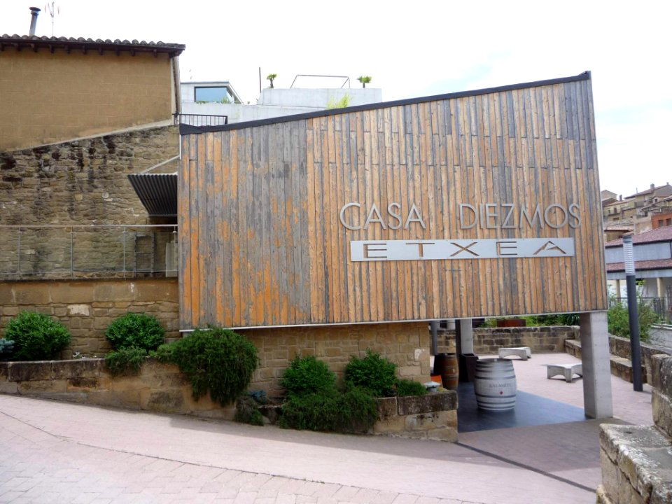 Villabuena - Vinoteca Casa de Diezmos 1