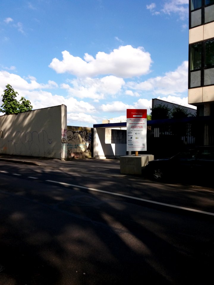 Villeurbanne - Avenue Albert Einstein, panneau Création du chauffage urbain