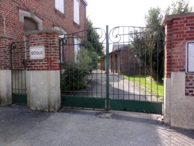 Villeret (Aisne) entrée école
