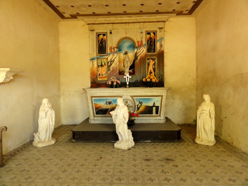 Villers-lès-Mangiennes (Meuse) chapelle Saillet intérieur
