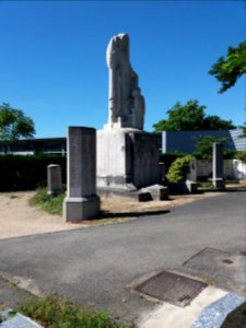 Villeurbanne - Ancien cimetière - Monument aux Villeurbannais morts pour la France, de Jean Chorel (1)