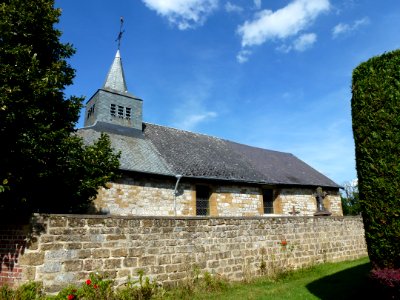 Villers-sur-le-Mont (Ardennes) église, vue latérale