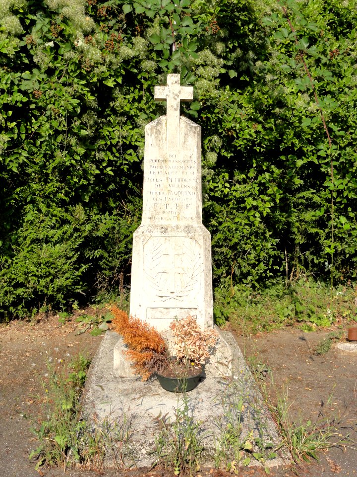 Villers-sur-Meuse (Meuse) croix de chemin D 34