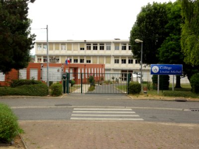 Villeneuve-Saint-Germain (Aisne) collège Louise Michel