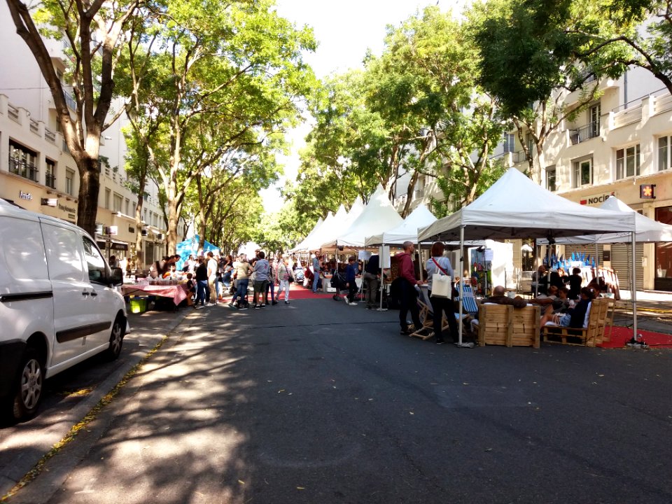 Villeurbanne - Avenue Henri Barbusse, festival Sur place ou à emporter (1)
