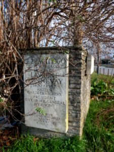 Villeurbanne - Boulevard Laurent Bonnevay - Plaque inaugurale - Côté ouest
