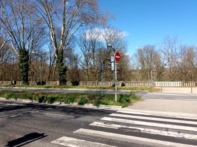 Villeurbanne - Boulevard Laurent Bonnevay - Passage piéton au niveau de l'entrée Feyssine du campus de la Doua