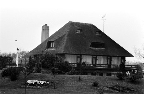 Villa van de familie Van der Valk, Bestanddeelnr 932-4259