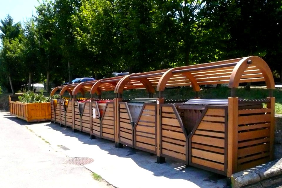 Villanueva de Valdegovía - Punto de reciclaje 3