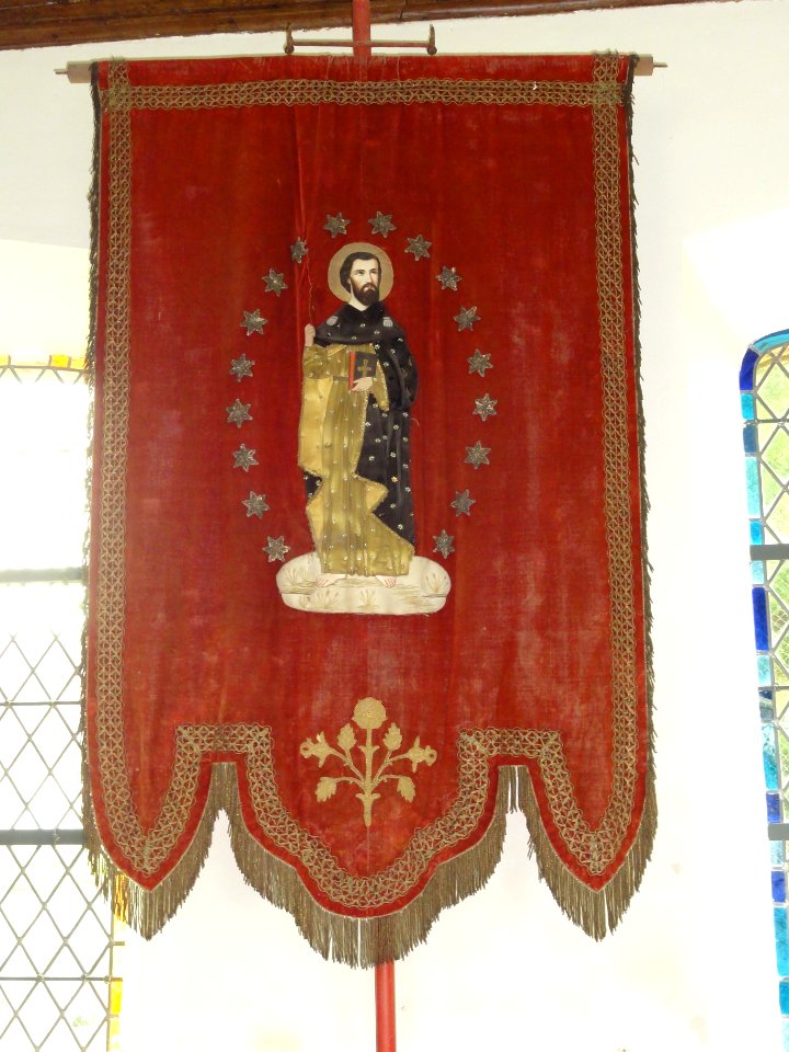 Villainville (Seine-Mar.) église, bannière de procession 02