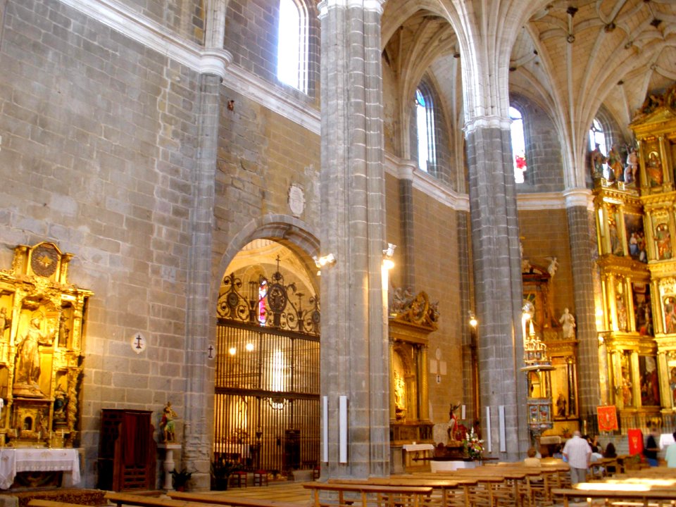 Villacastín - Iglesia de San Sebastián, interior 17