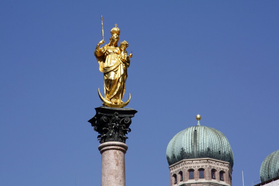 City sculpture statue