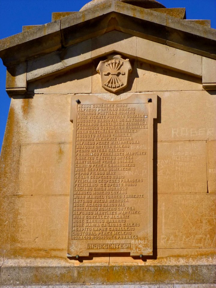 Villarrobledo - Parque Joaquín Acacio de la Peña - Monumento a los Caídos 2