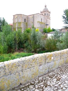 Villasandino - Puente sobre el Odra e Iglesia de la Asunción
