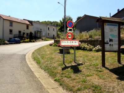 Ville-Houdlémont (Meurthe-et-M.) panneau d'entrée Houdlémont