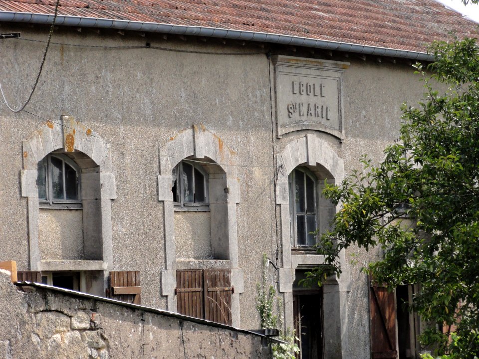 Ville-Issey (Meuse) école Ste Marie (école des filles) (02)