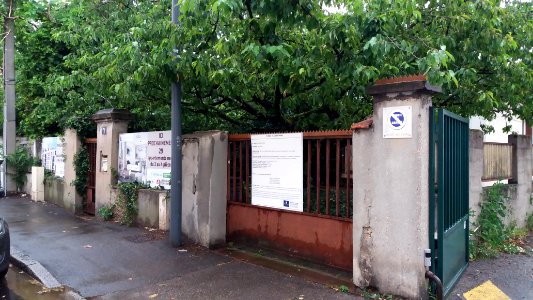 Villeurbanne - Rue Édouard Vaillant - Maison à démolir au numéro 79