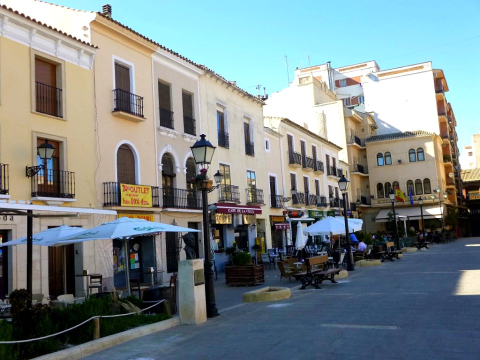 Villarrobledo - Plaza de Ramón y Cajal 02