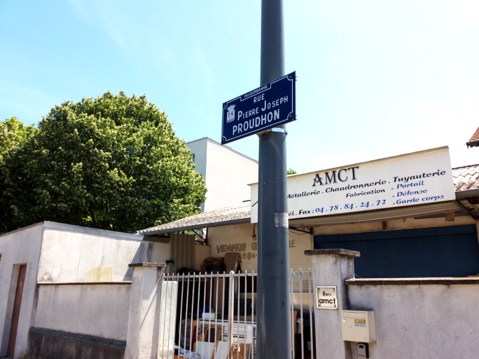 Villeurbanne - Rue Pierre-Joseph Proudhon, plaque