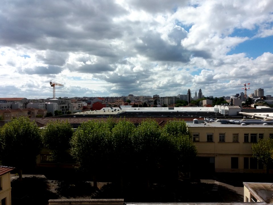 Villeurbanne - Rue du Pérou - Vue vers le sud depuis un immeuble